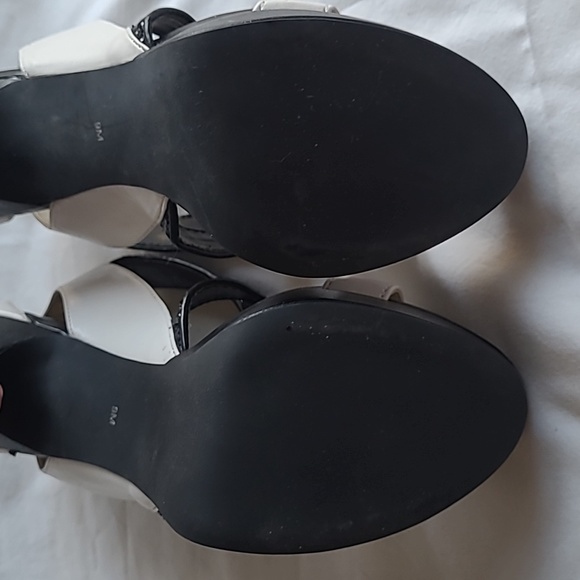 Size 9 black and white glitter open toed platform heels - Picture 3 of 5